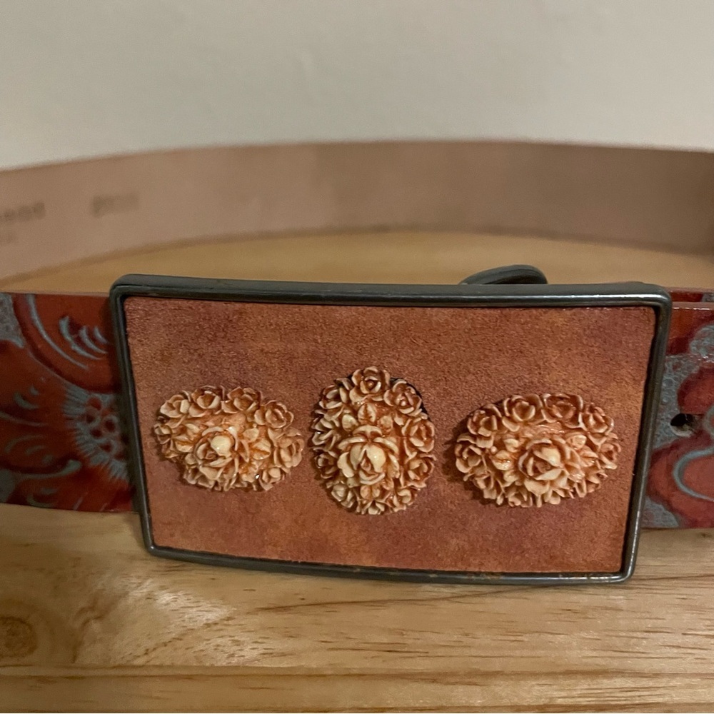Streets Ahead Brown/Burnt Orange Leather Belt with Ornate Flower Buckle Size L